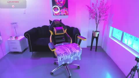 Snapshot of victoriia_doll chatting on 05-21-26, 12:23 Victoria. online show from 05-21-26, 12:23