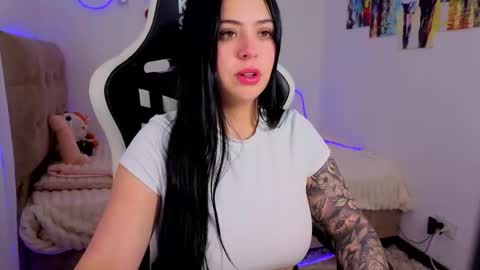 V  I C  T O R I A  online show from 12-02-25, 08:59