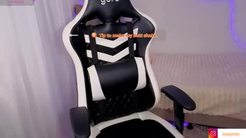 V  I C  T O R I A  online show from 12-18-25, 08:37