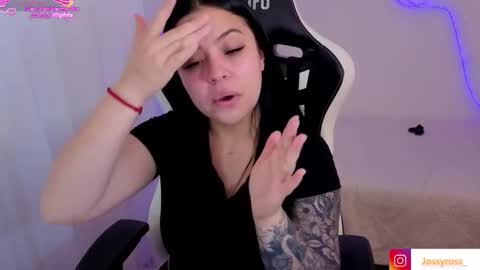 V  I C  T O R I A  online show from 02-04-26, 07:53