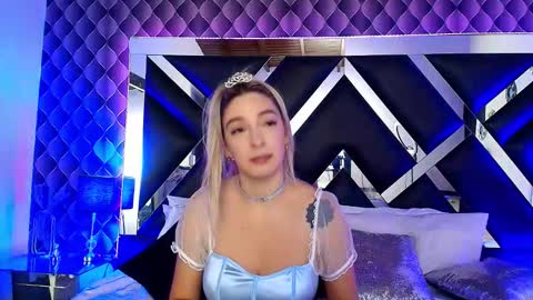 Snapshot of victtoria_lee chatting on 10-31-25, 09:16 victtoria lee online show from 10-31-25, 09:16