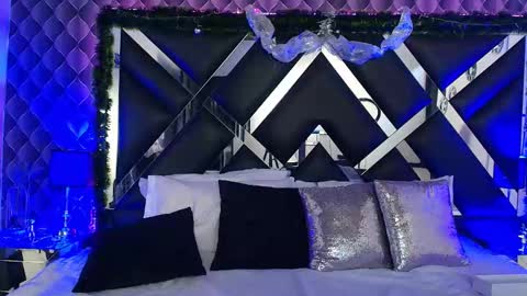 Snapshot of victtoria_lee chatting on 12-17-25, 09:10 victtoria lee online show from 12-17-25, 09:10