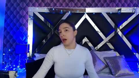 Snapshot of victtoria_lee chatting on 02-02-26, 07:01 victtoria lee online show from 02-02-26, 07:01