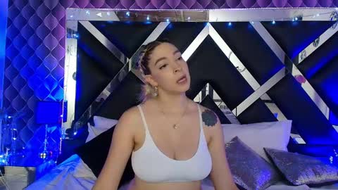 victtoria lee online show from 04-30-26, 10:58