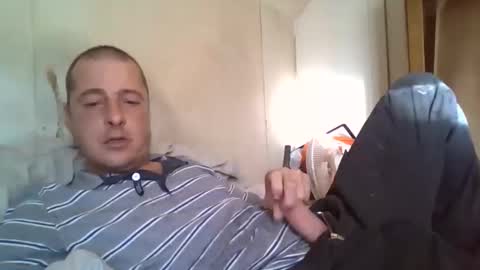 Snapshot of vids1977 chatting on 12-04-24, 05:00 vids1977 online show from 12-04-24, 05:00