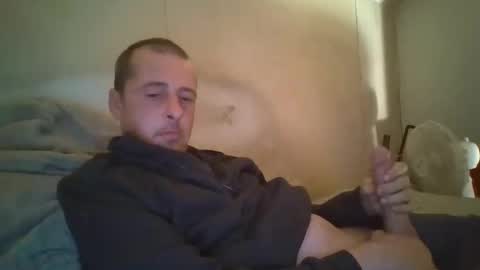 Snapshot of vids1977 chatting on 12-13-24, 01:15 vids1977 online show from 12-13-24, 01:15
