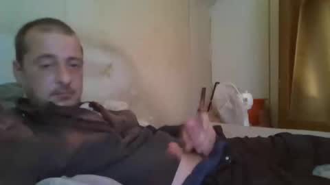 Snapshot of vids1977 chatting on 12-15-24, 04:37 vids1977 online show from 12-15-24, 04:37