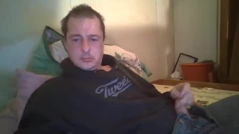 Snapshot of vids1977 chatting on 01-23-25, 12:04 vids1977 online show from 01-23-25, 12:04
