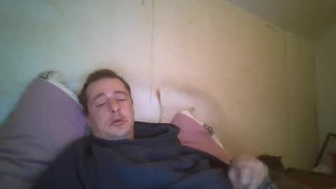 Snapshot of vids1977 chatting on 01-24-25, 01:03 vids1977 online show from 01-24-25, 01:03