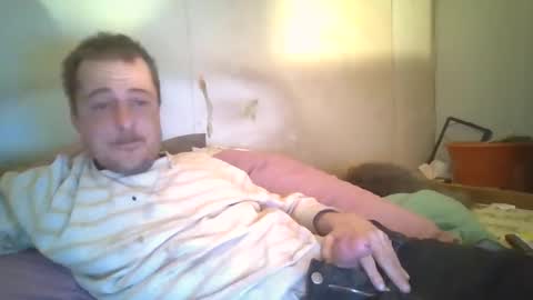 Snapshot of vids1977 chatting on 02-03-25, 12:03 vids1977 online show from 02-03-25, 12:03