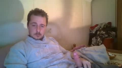 Snapshot of vids1977 chatting on 02-17-25, 01:47 vids1977 online show from 02-17-25, 01:47