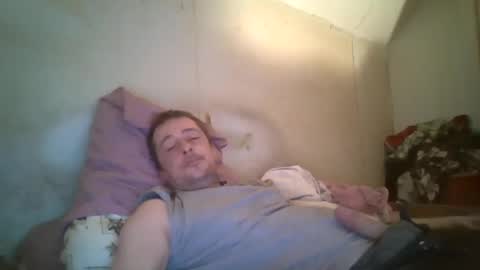 Snapshot of vids1977 chatting on 02-28-25, 11:47 vids1977 online show from 02-28-25, 11:47