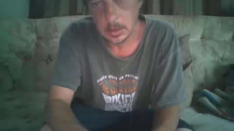 Snapshot of vids1977 chatting on 09-19-25, 01:23 vids1977 online show from 09-19-25, 01:23