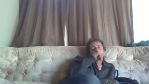 Snapshot of vids1977 chatting on 10-08-25, 10:07 vids1977 online show from 10-08-25, 10:07