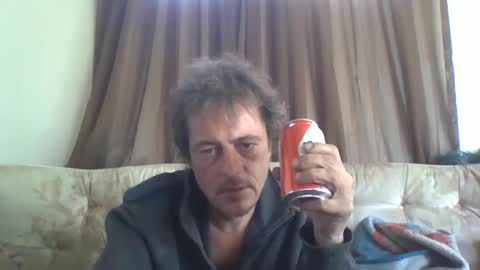 Snapshot of vids1977 chatting on 10-10-25, 09:47 vids1977 online show from 10-10-25, 09:47