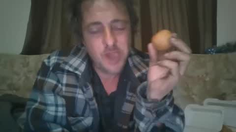 Snapshot of vids1977 chatting on 10-14-25, 02:23 vids1977 online show from 10-14-25, 02:23