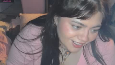 Snapshot of viennavisabelle chatting on 12-23-25, 07:28 viennavisabelle online show from 12-23-25, 07:28