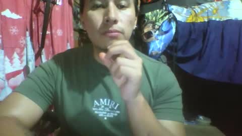 Snapshot of viernes1010 chatting on 11-25-25, 02:55 viernes1010 online show from 11-25-25, 02:55