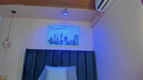Snapshot of viiolett_lee chatting on 01-18-25, 07:15 Viiolett online show from 01-18-25, 07:15
