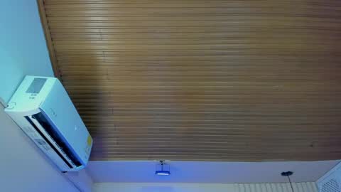 Snapshot of viiolett_lee chatting on 10-05-25, 08:18 Viiolett online show from 10-05-25, 08:18