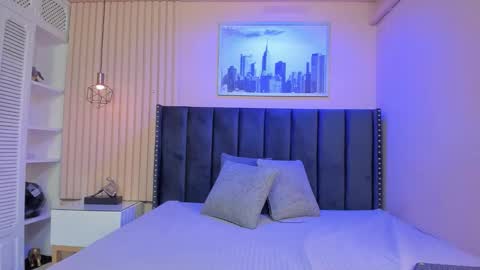 Viiolett online show from 10-30-25, 08:42