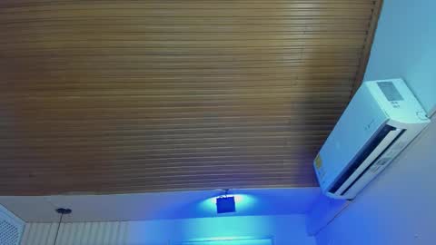 Viiolett online show from 11-25-25, 08:31