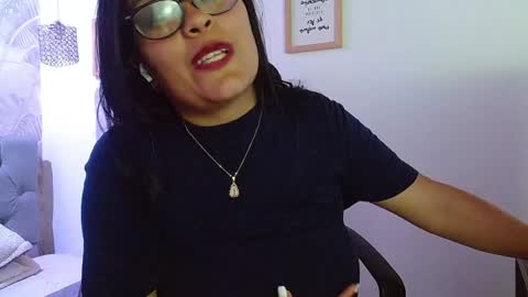 Snapshot of viiolleta chatting on 01-09-25, 03:44 viioleta online show from 01-09-25, 03:44