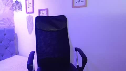 Snapshot of viiolleta chatting on 01-11-25, 06:23 viioleta online show from 01-11-25, 06:23