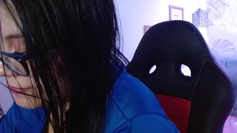 Snapshot of viiolleta chatting on 02-27-25, 06:53 viioleta online show from 02-27-25, 06:53