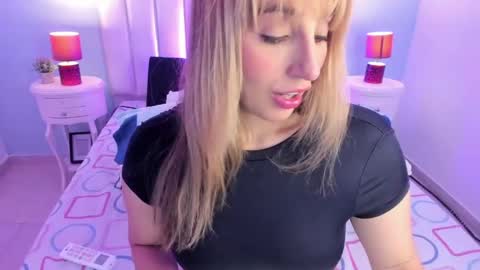 Violet online show from 05-04-26, 12:12