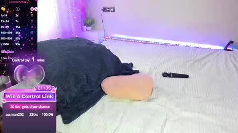 Snapshot of vik_and_love chatting on 01-20-25, 04:32 Vika online show from 01-20-25, 04:32