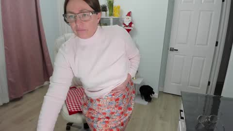 Ukrainian-woman online show from 12-16-24, 09:20