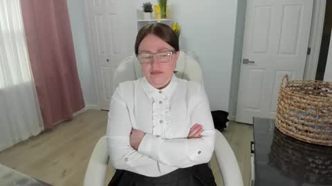 Ukrainian-woman online show from 02-11-25, 03:08