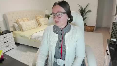 Ukrainian-woman online show from 04-29-26, 11:14