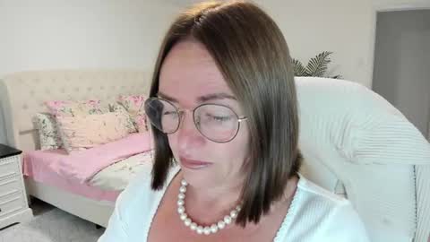 Ukrainian-woman online show from 07-27-26, 11:39