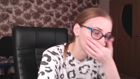 Snapshot of vikaericka chatting on 01-31-25, 01:01 Vika online show from 01-31-25, 01:01