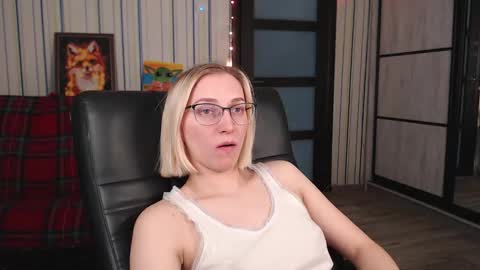 Snapshot of vikaericka chatting on 02-08-26, 06:50 Vika online show from 02-08-26, 06:50