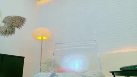 vikafever online show from 11-12-25, 04:24