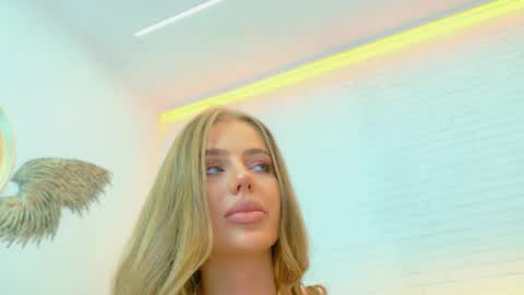 vikafever online show from 11-17-25, 05:52