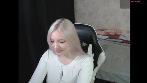 Snapshot of vikapowers chatting on 03-29-26, 07:03 vikapowers online show from 03-29-26, 07:03