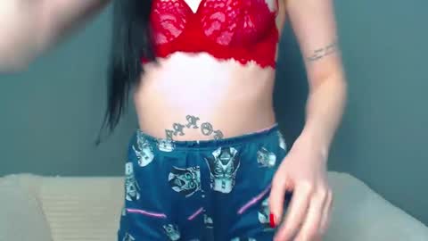 Snapshot of viki_kelt chatting on 12-15-24, 03:45 Viki Kelt online show from 12-15-24, 03:45