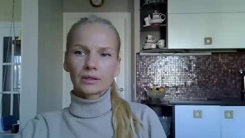 viki_loun5 online show from 09-30-25, 10:31