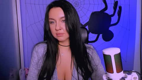 viki_vibes online show from 10-21-25, 09:54