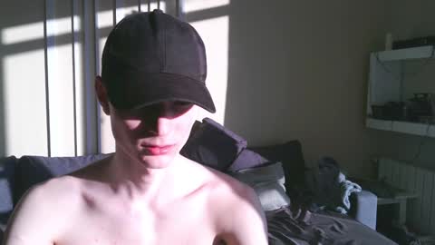 Snapshot of viksons chatting on 12-19-24, 12:34 Max online show from 12-19-24, 12:34