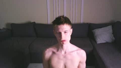 Snapshot of viksons chatting on 09-19-25, 05:24 Max online show from 09-19-25, 05:24