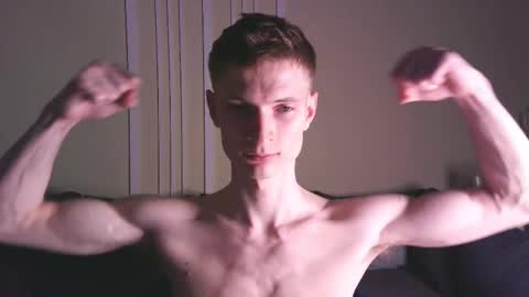 Snapshot of viksons chatting on 10-10-25, 11:15 Max online show from 10-10-25, 11:15