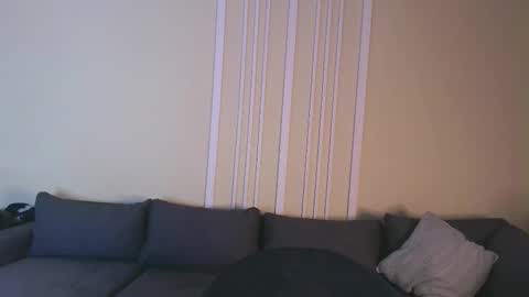 Snapshot of viksons chatting on 10-19-25, 10:10 Max online show from 10-19-25, 10:10