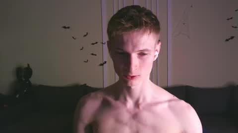 Snapshot of viksons chatting on 10-26-25, 06:25 Max online show from 10-26-25, 06:25