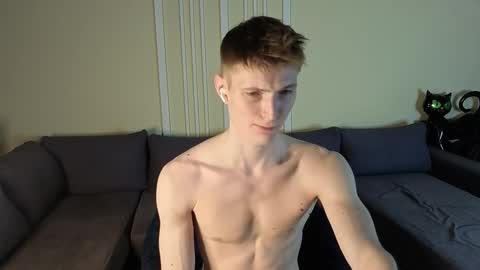 Snapshot of viksons chatting on 11-26-25, 01:45 Max online show from 11-26-25, 01:45