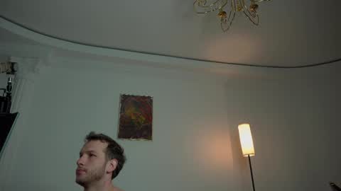 Snapshot of viktor_secret chatting on 05-17-26, 05:27 fansly VITEKsecret online show from 05-17-26, 05:27